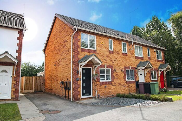 2 Bedroom End Of Terrace House For Sale In Shunters Drift, Barlborough, Chesterfield, S43