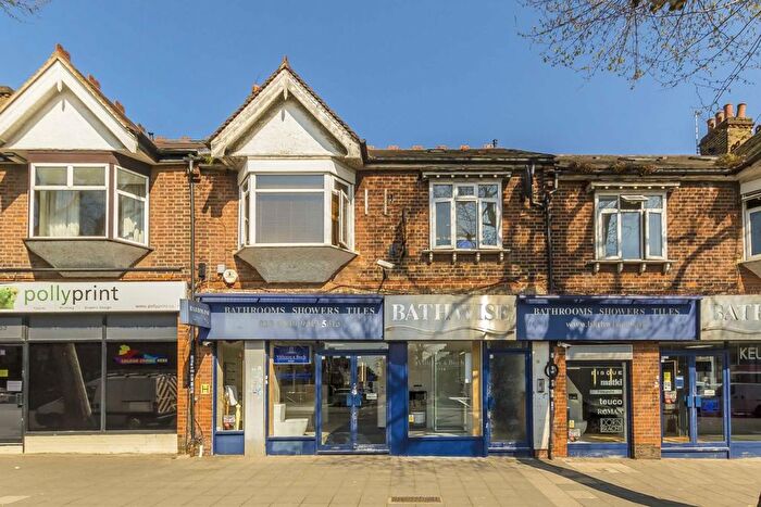 2 Bedroom Flat To Rent In Northfield Avenue, London, W5