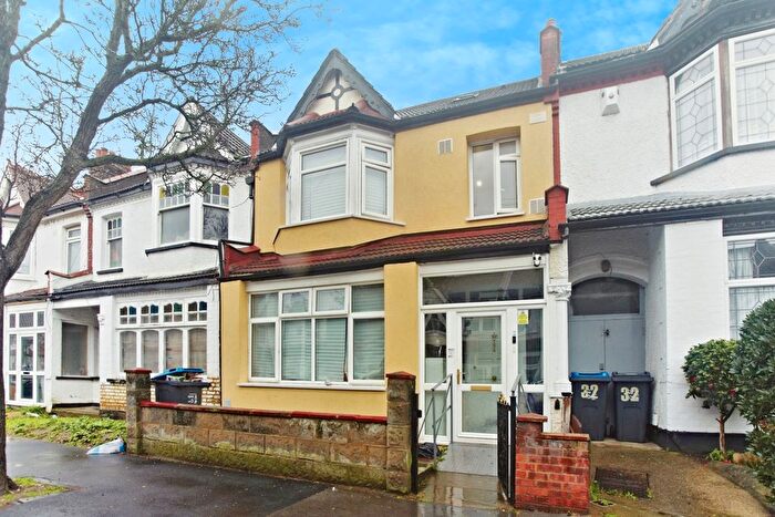 3 Bedroom Terraced House For Sale In Nutfield Road, Thornton Heath, CR7
