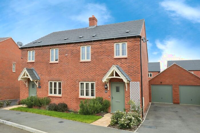 3 Bedroom Semi-Detached House For Sale In Holywell Drive, Temple Herdewyke, Southam, CV47