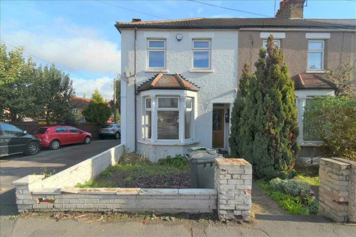 3 Bedroom House To Rent In Hawley Road, Dartford, DA1