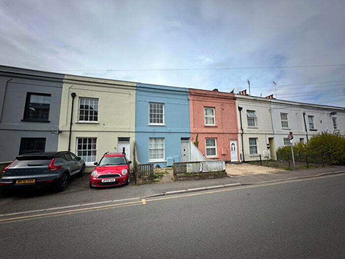 3 Bedroom Terraced House To Rent In West Street, Newbury, RG14