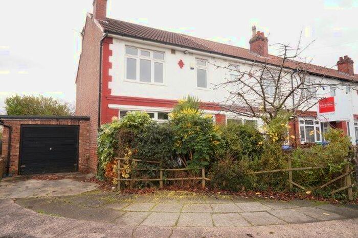 3 Bedroom Property To Rent In Tunstead Avenue, Manchester, M20