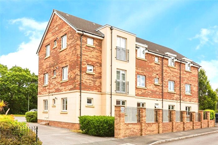 2 Bedroom Flat For Sale In Gelli Rhedyn, Fforestfach, Swansea, SA5
