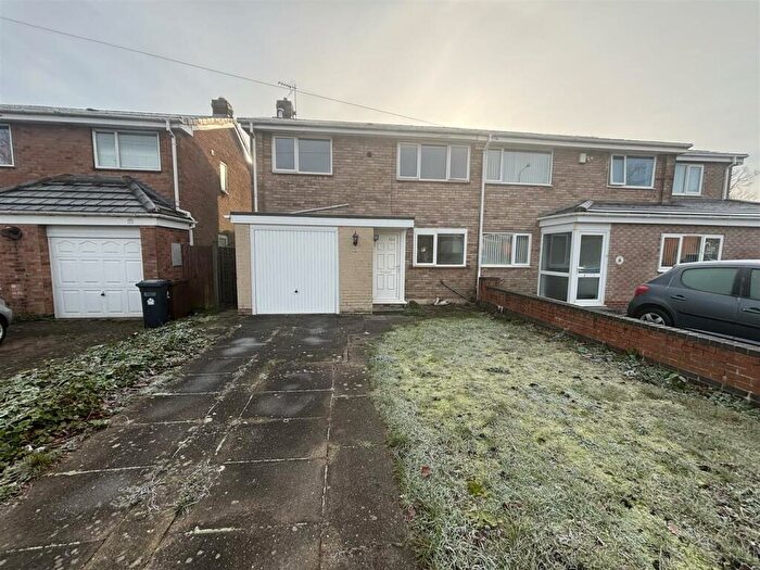 3 Bedroom Semi-Detached House To Rent In Gospel Lane, Acocks Green, Birmingham, B27