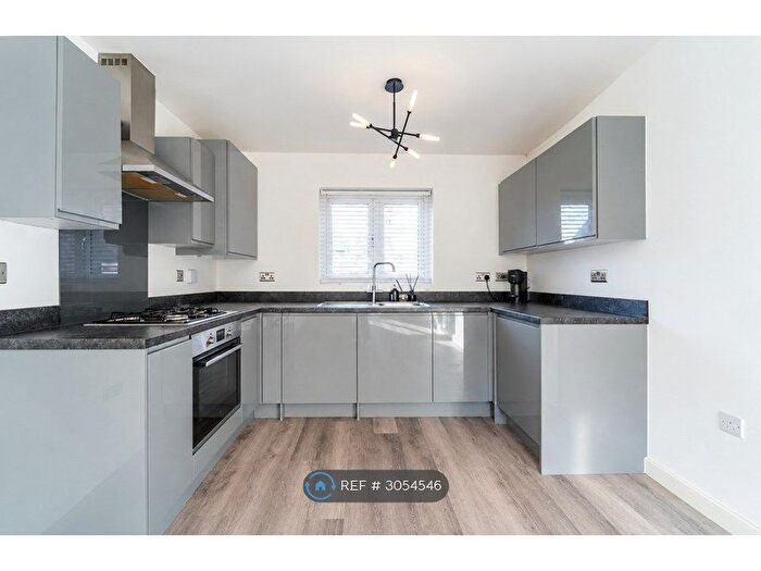 2 Bedroom Flat To Rent In Ascot Way, Birmingham, B31