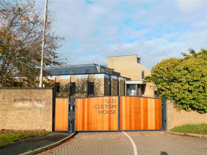 2 Bedroom Flat To Rent In Old Custom House, Main Road, Harwich, Essex, CO12