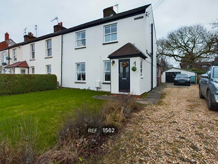 3 Bedroom Semi-Detached House To Rent In Gladstone Terrace, New Ellerby, HU11