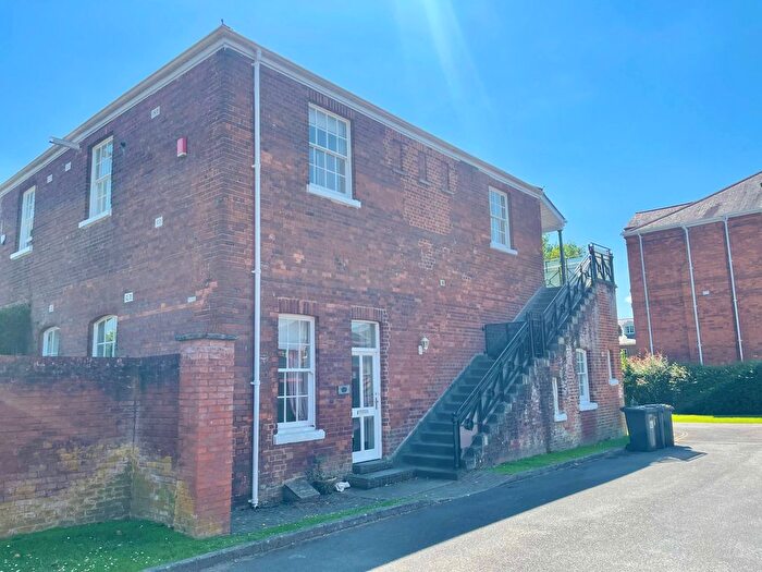 3 Bedroom End Of Terrace House To Rent In The Quadrangle, Horseguards, Exeter, EX4