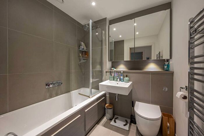 1 Bedroom Flat For Sale In Hartfield Road, Wimbledon, London, SW19