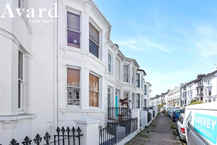 1 Bedroom Flat For Sale In Roundhill Crescent, Brighton, BN2