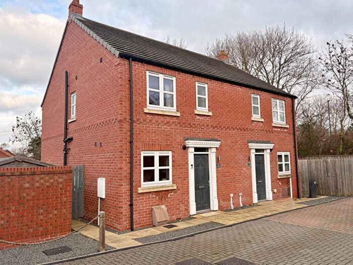 3 Bedroom Semi Detached House For Sale In The Hedgerows, Eggborough, North Yorkshire, DN14