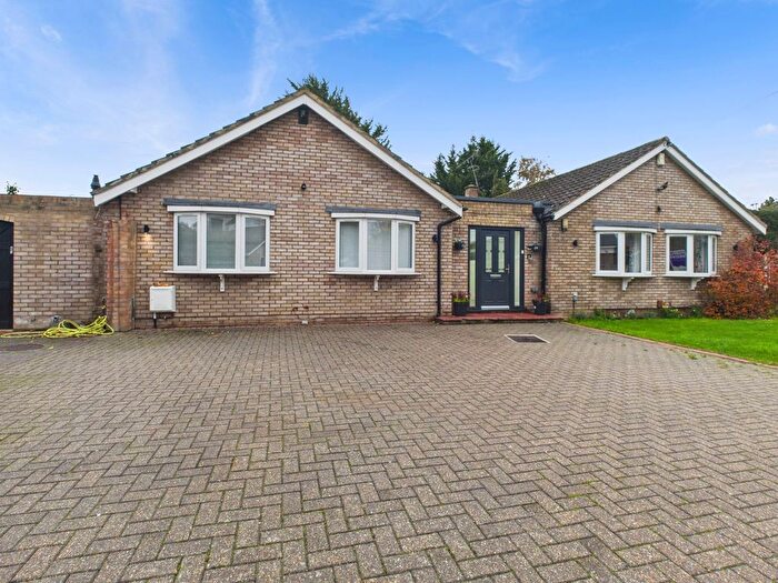 6 Bedroom Bungalow For Sale In Queens Road, Datchet, Berkshire, SL3