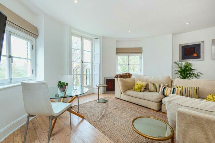 2 Bedroom Apartment To Rent In Mortlake High Street, Mortlake, London, SW14