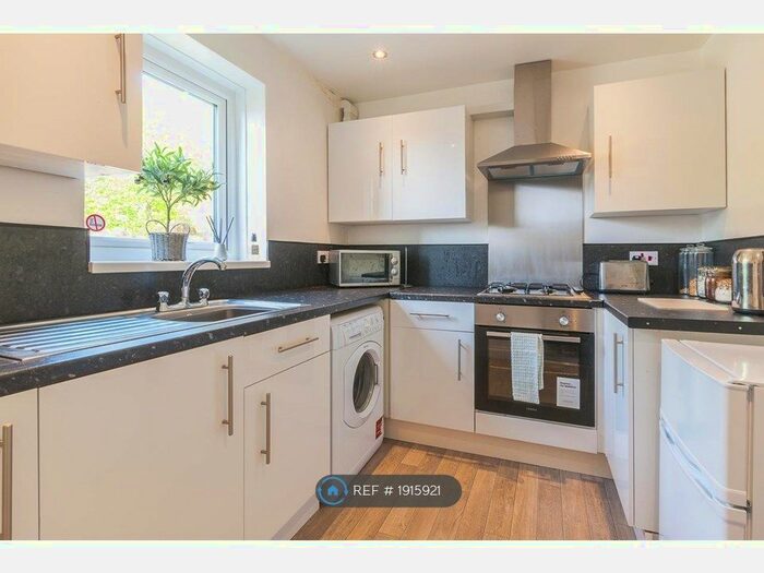 2 Bedroom Semi-Detached House To Rent In Douglass Road, Plymouth, PL3