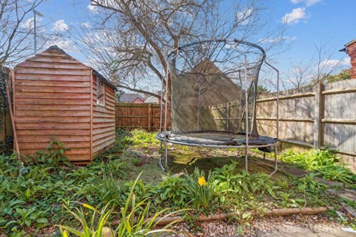 2 Bedroom Maisonette For Sale In Frithwood Avenue, Northwood, HA6