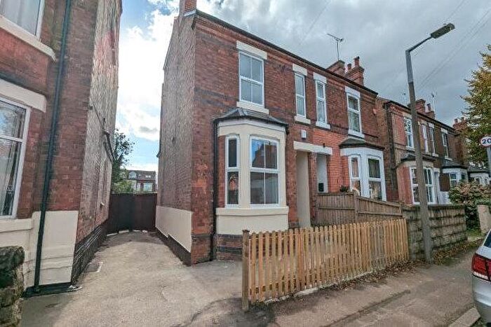 4 Bedroom Semi-Detached House To Rent In Rutland Road, Nottingham, NG2