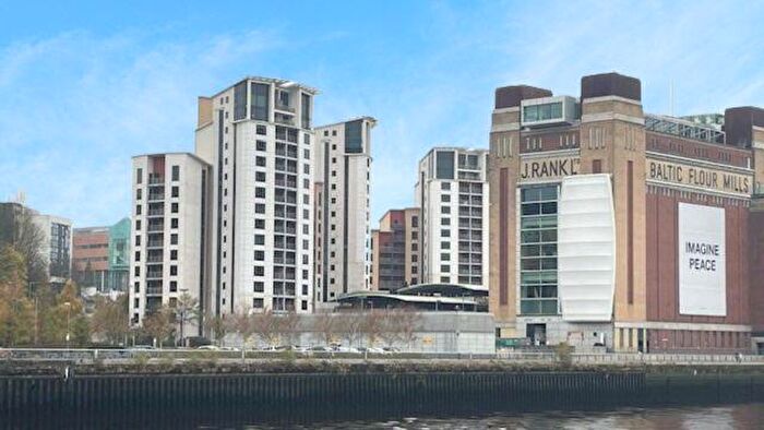 2 Bedroom Apartment To Rent In Baltic Quay, Quayside, Gateshead, NE8