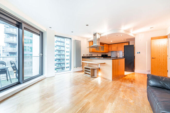 2 Bedroom Flat To Rent In Millharbour, London, E14