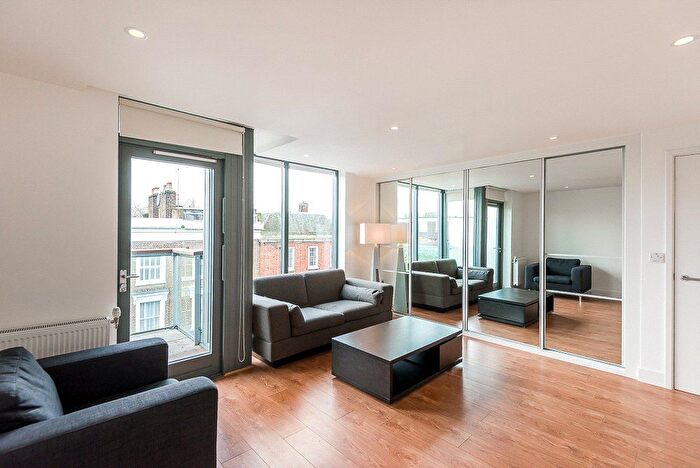 Studio To Rent In Packington Street, London, N1