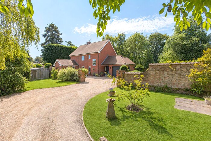 3 Bedroom Detached House For Sale In Leamington Hastings, Rugby, CV23