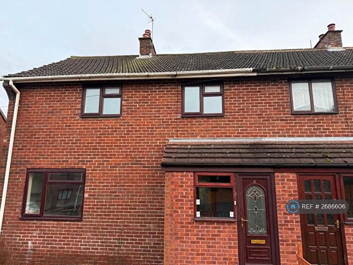 3 Bedroom Semi-Detached House To Rent In Estone Drive, Swallownest, Sheffield, S26