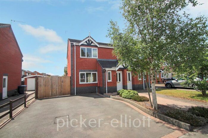 3 Bedroom Semi-Detached House To Rent In Livia Close, Hinckley, LE10