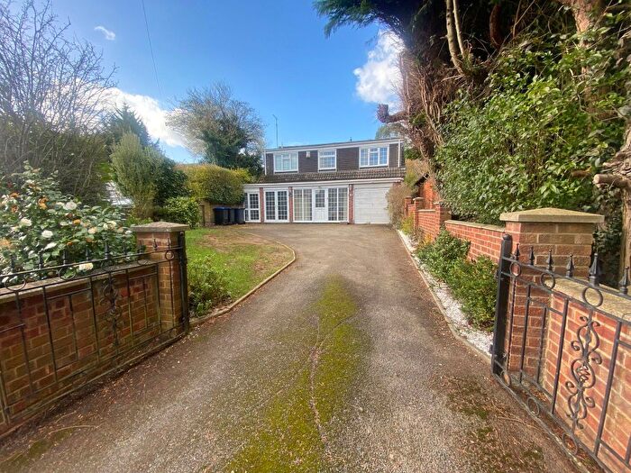 4 Bedroom Property To Rent In Towcester Road, Northampton, NN4