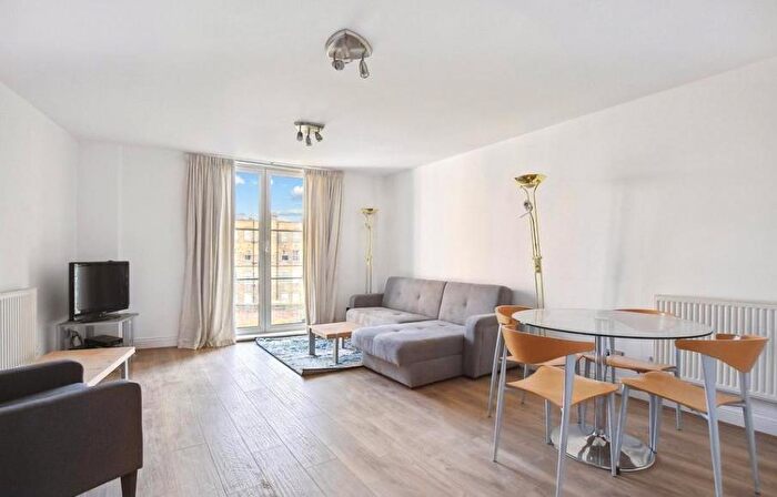 2 Bedroom Apartment To Rent In Palgrave Gardens, Marylebone, London, NW1