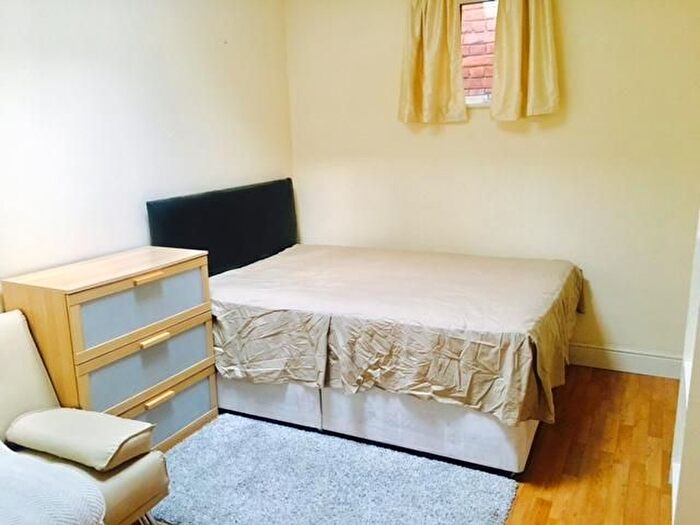 Studio To Rent In Worton Way, Isleworth, TW7