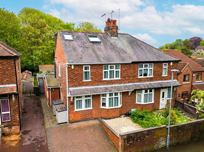 3 Bedroom Semi-Detached House For Sale In Jessops Lane, Gedling, Nottingham, NG4