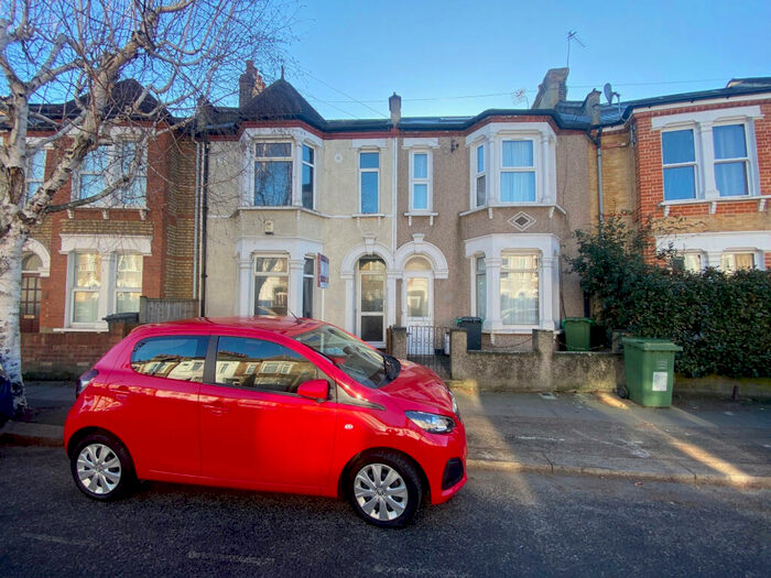 4 Bedroom House To Rent In Fernbrook Road, Hither Green, SE13