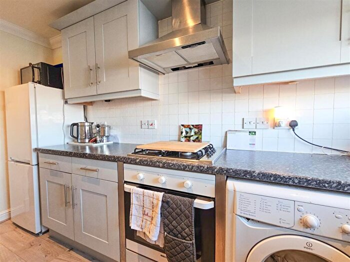 1 Bedroom Flat For Sale In Long Beach View, Eastbourne, BN23