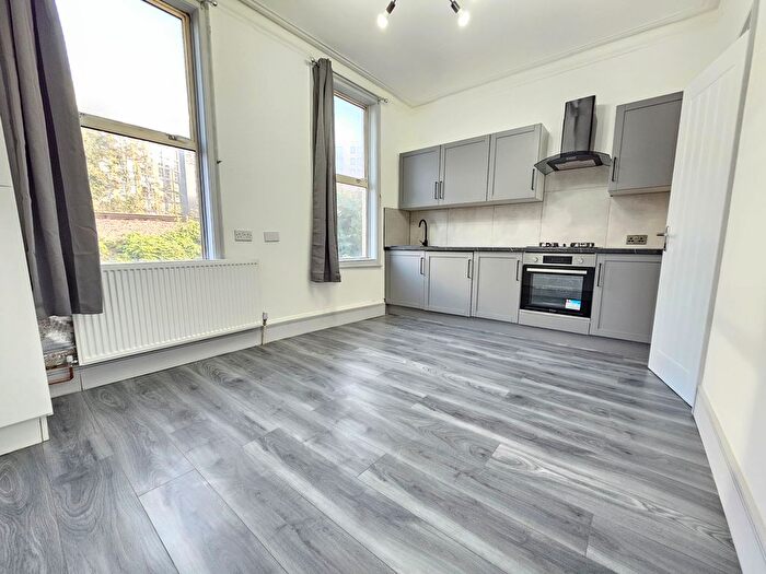4 Bedroom Flat To Rent In Elswick Road, London, SE13