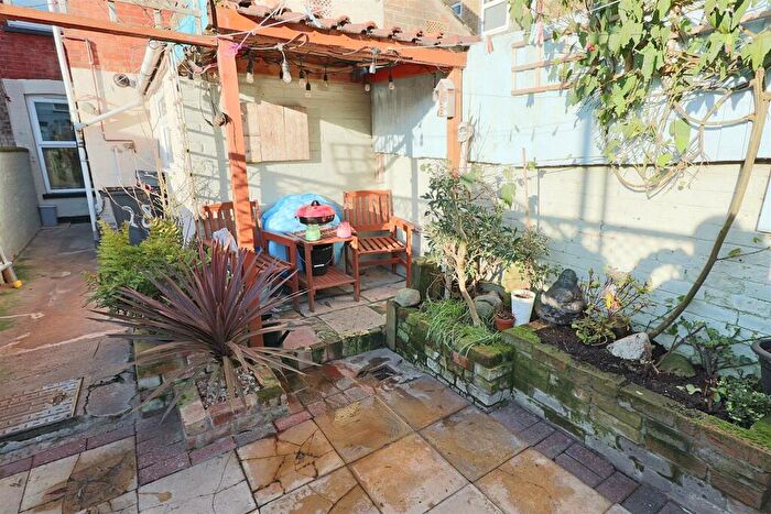 3 Bedroom Terraced House For Sale In Queens Road, Lowestoft, NR32