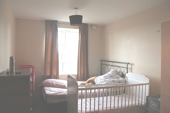 2 Bedroom Flat To Rent In Windmill Lane, Stratford, E15