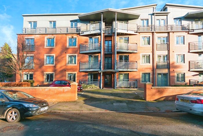 2 Bedroom Apartment For Sale In Manor Road, Edgbaston, Birmingham, B16