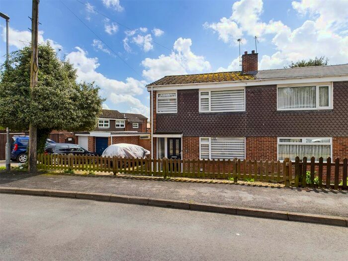 3 Bedroom Semi-Detached House For Sale In Greenfield Road, Middleton On The Wolds, Driffield, YO25