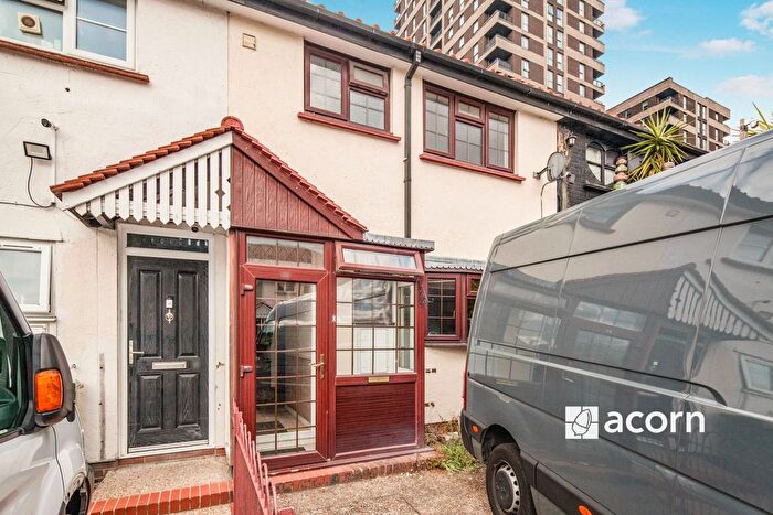 2 Bedroom Terraced House To Rent In Drovers Place, London, SE15