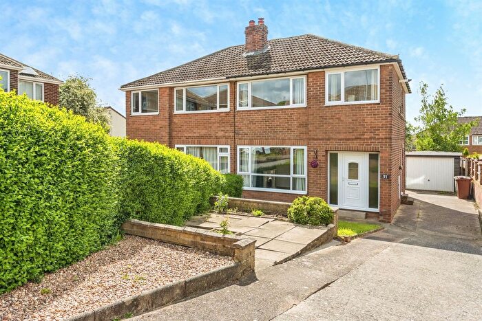 3 Bedroom Semi Detached House For Sale In Newlands Walk, Stanley, Wakefield, WF3