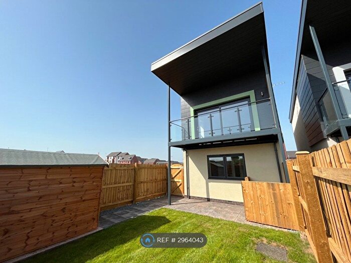 2 Bedroom Detached House To Rent In Bayley Place, Exeter, EX1