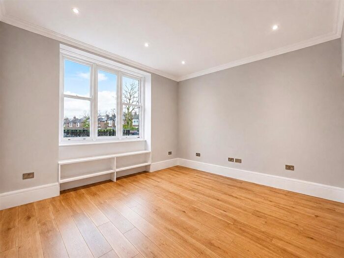 2 Bedroom Flat To Rent In Castlebar Road, Ealing, Ealing, W5