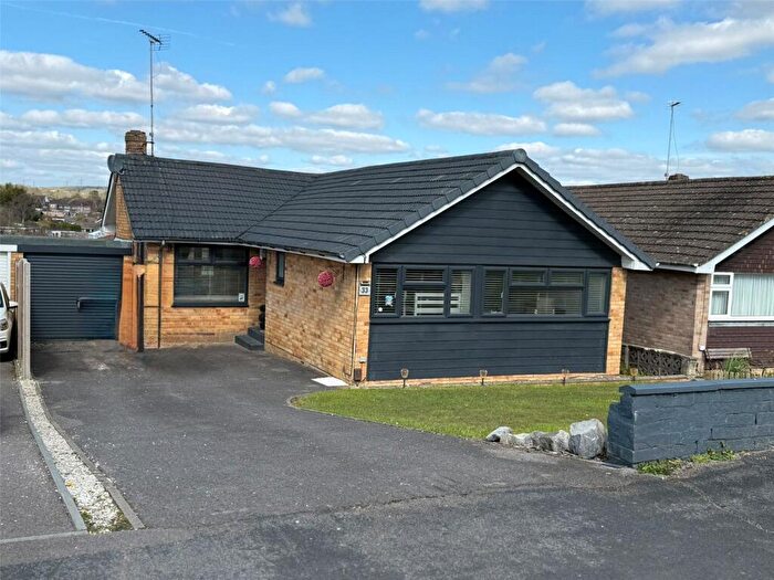 2 Bedroom Bungalow For Sale In Greenfield Crescent, Waterlooville, Hampshire, PO8