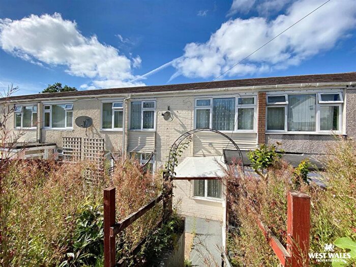 3 Bedroom Terraced House For Sale In Glan Ffynnon, Tregynwr, Carmarthen, SA31