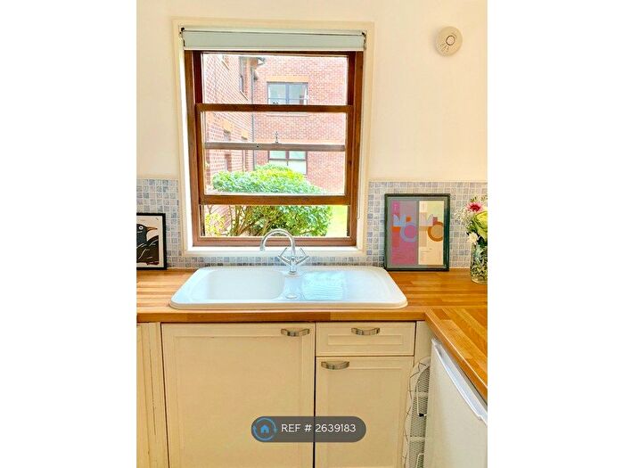 Studio To Rent In Mayfield Road Wellington Court, London, W12