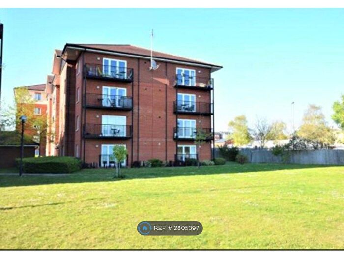 2 Bedroom Flat To Rent In John Dyde Close, Bishops Stortford, CM23