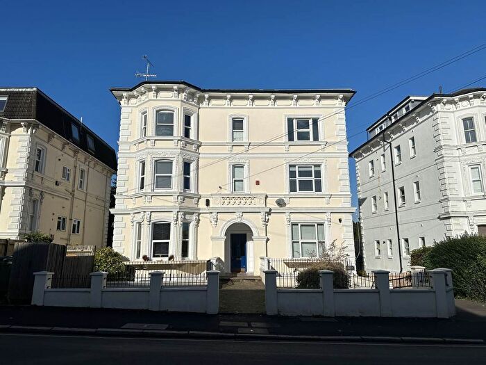1 Bedroom Flat To Rent In Upper Grosvenor Road, Tunbridge Wells, Kent, TN1