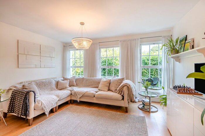 2 Bedroom Semi-detached House For Sale In Market Place, Charing, Kent, TN27
