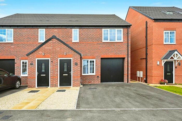 3 Bedroom Semi-Detached House For Sale In Ladybrook Close, Holmewood, Chesterfield, S42