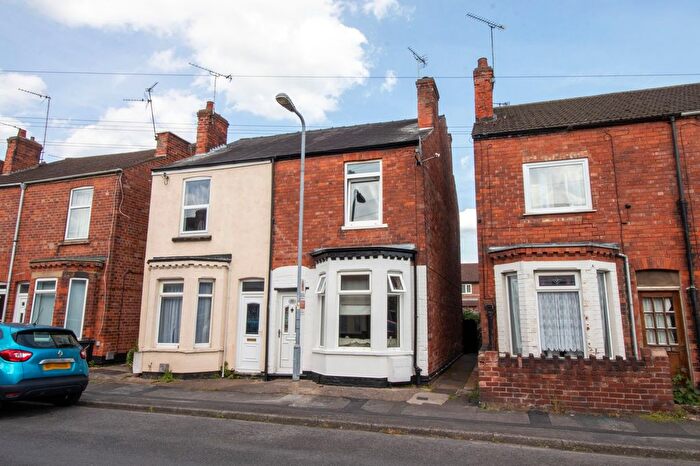 4 Bedroom Semi-Detached House For Sale In Curzon Street, Gainsborough, DN21